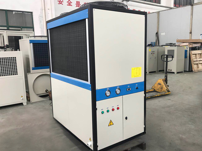 如何選擇合適的冷油機(jī)廠家？