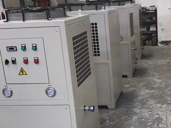 油冷機散熱結(jié)構(gòu)如何改進 油冷機散熱結(jié)構(gòu)如何改進